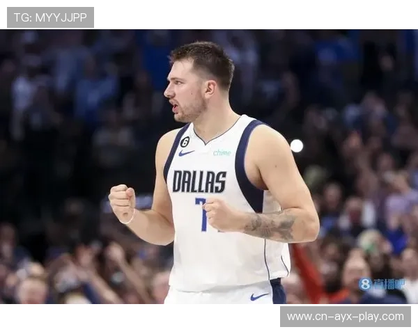 东契奇顶着压力连中两记关键球，独行侠锁定胜局